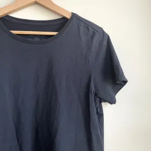 Pact organic cotton short sleeved black t-shirt women's size M casual shirt‎ thumbnail 2