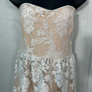 Lulus Beige with White Lace Overlay Strapless Dress Size Medium NWT thumbnail 5