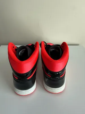 Women’s Air Jordan Nike 1 Mid thumbnail 5
