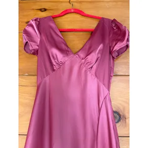 NWT Lulus Epitome of Romance Rose Pink Satin Puff Sleeve Maxi Dress Wedding XS thumbnail 4