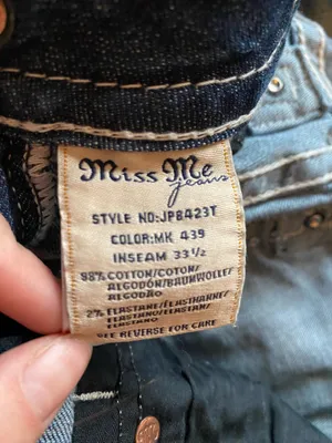 Miss Me Signature Straight Jeans thumbnail 4