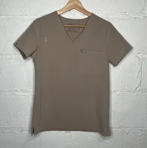 FIGS Women's Tan‎ Short Sleeve V-Neck Catarina Three-Pocket Scrub Top Size XS thumbnail 1