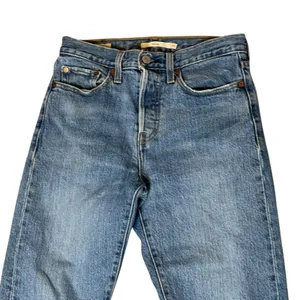 Levi's Premium Wedgie Straight Leg Jeans Womens Blue Denim‎ 25x27.5 Button Fly thumbnail 2