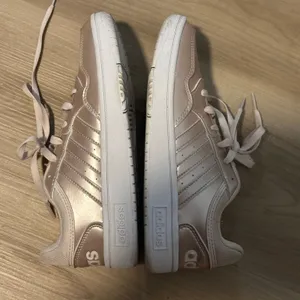 Adidas Hoops 3.0 Low Rose Gold 6.5 Women Metallic Sneakers Casual thumbnail 8