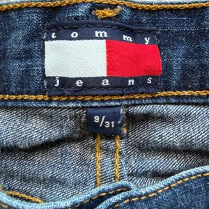 Vintage Tommy Hilfiger Tommy Jeans Women 29x29 Dark Wash Flare Leg Y2K 2002 thumbnail 5