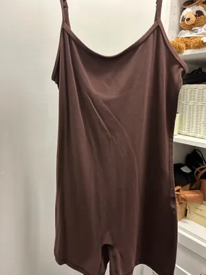 Aritzia workout suit  thumbnail 2