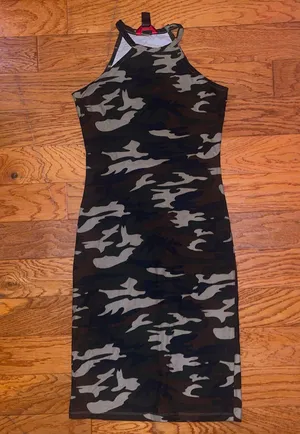 hot kiss army print halter thumbnail 1