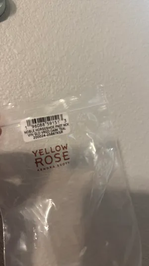 Kendra Scott yellow rose collection Horse Shoe necklace thumbnail 2