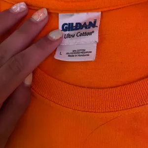 Gildan Oversized Tee thumbnail 2