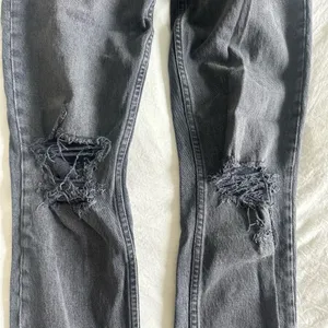 Abercrombie curve love ripped jeans thumbnail 2