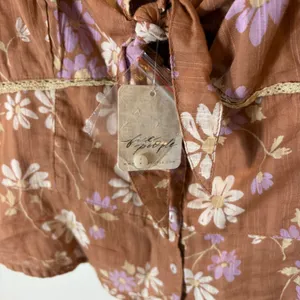 Free People‎ Call Me Baby Cap Sleeve Button Up Shirt in Meerkat Combo Size Large thumbnail 6