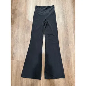 Athleta Elation‎ Flare Pant Womens XS Black High Rise Yoga Leggings 31 Inseam thumbnail 2