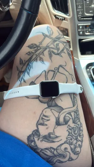 Apple Watch thumbnail 2