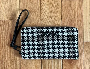 Betsey Johnson Wallet Wristlet Zip Around thumbnail 1