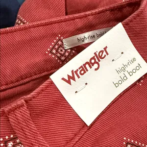 NWT Wrangler Women's High Rise Bold Boot Jean Diamond Bay 6/28X30 thumbnail 11