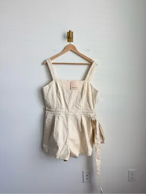 Showpo Aspatria Beige Canvas Belted Playsuit Romper NWT Size 12 thumbnail 3
