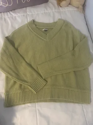 American eagle sweater  thumbnail 1