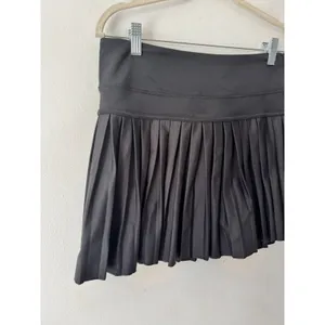 NWT Yogalicious Lux Match Made Black Pleated Pull On Tennis Skort Size Large thumbnail 3