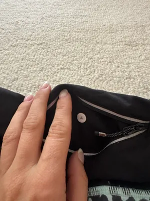 Lululemon Shorts 2.5" thumbnail 3