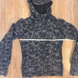 Lululemon Scuba Zip Up Hoodie II Size 8 Space Dye Black Purple White Athleasure thumbnail 6