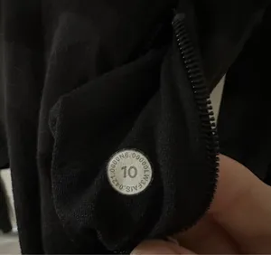 Lululemon Cropped Half-Zip thumbnail 7