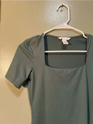 H&M Women's Size XS Square-Neck Top Sage Green Short Sleeve Stretch Soft Fitted thumbnail 3