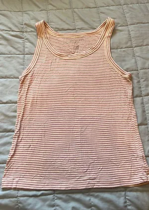 Outfitters Tank-top thumbnail 1