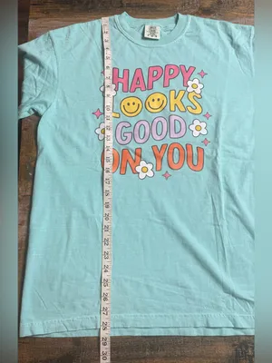 Comfort Colors Aqua 'Happy Looks Good On You' Graphic Tee thumbnail 6