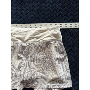 Lululemon Women's Pacesetter Skirt Floral White Gray Sz 4 thumbnail 10