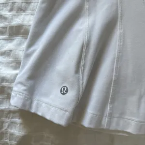 Lululemon Quarter-Zip White thumbnail 3