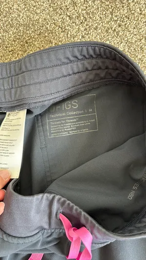 FIGS Scrub Pants thumbnail 6