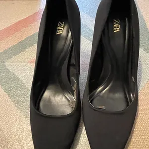 Zara Women's Black Heels thumbnail 2