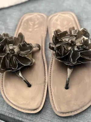 FARM Rio flower jelly thong sandals. US 8/9 Black thumbnail 1