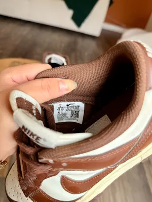 Nike Brown Sneakers thumbnail 3