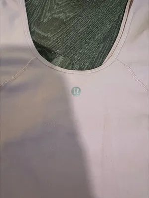 Lululemon Long Sleeve thumbnail 3