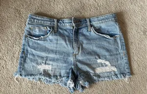 Universal Threads Women's Universal Thread Distressed Jean Shorts Blue Size 12 thumbnail 1