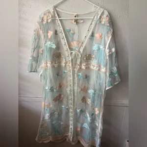 “Shoreline Sheer Mesh Floral Embroidered Duster Cover-Up S/M” thumbnail 1
