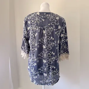 Lauren Michelle Blue & Cream Embroidered 3/4 Sleeve Blouse thumbnail 6