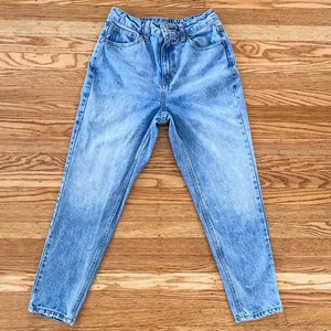 Topshop Moto High-Waisted Mom Jeans thumbnail 2