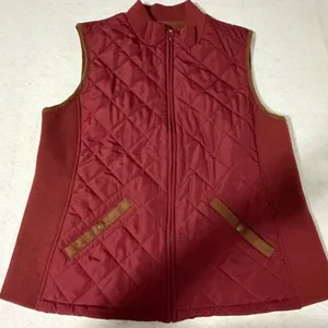 Croft & Barrow Women Burgundy Quilted Zip Up Vest Ribbed Sides Faux Suede Trim L thumbnail 1