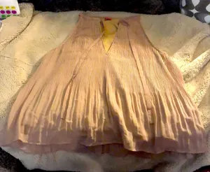Guess Ruffle Sleeveless Blouse, size XL thumbnail 1
