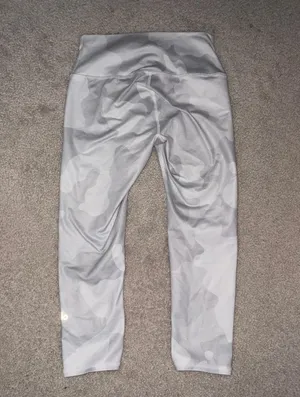 Alo Yoga White Camo Leggings thumbnail 2