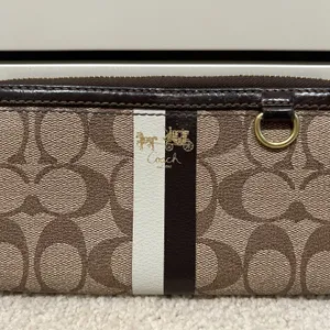 COACH Vintage Heritage Signature Stripe Zip Around‎ Accordion Wallet F42380 thumbnail 2