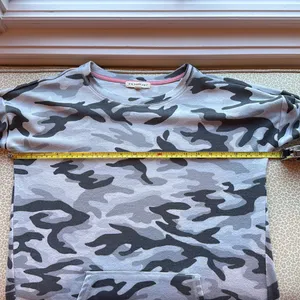 Retrology Long Sleeve Gray Toned Camouflage Top size S with front pouch pocket thumbnail 10