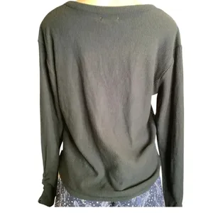 UGG Size Medium Black Ribbed Three Button Long Sleeve Top. New With Tags. thumbnail 11