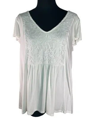 Torrid Super Soft V-neck lace pleated flowy sleeve stretch butter comfy T-shirt thumbnail 1