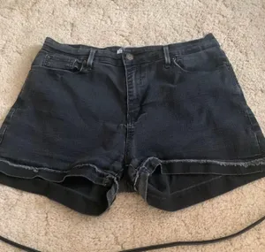 Size 12 Black Levi Strauss jean shorts thumbnail 1