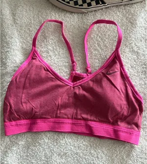 Nike sports bra  thumbnail 1