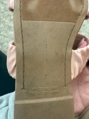 Women’s Old Navy Sandals  thumbnail 3