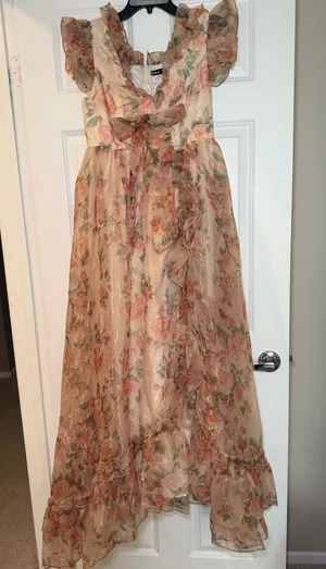SHEIN Floral Ruffled Chiffon Maxi Dress - Peach Rose Print Size M NWT thumbnail 1